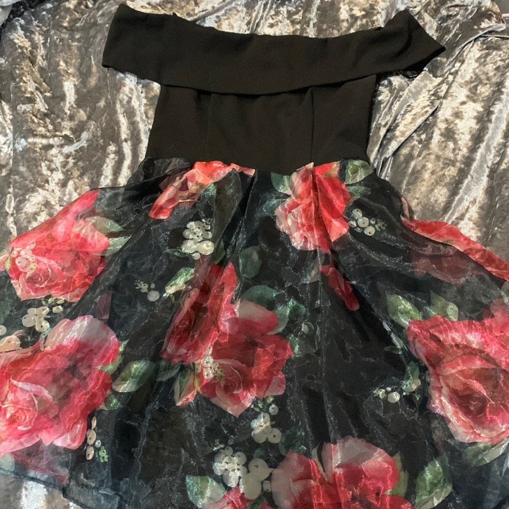 Knee length formal dress with rose pattern